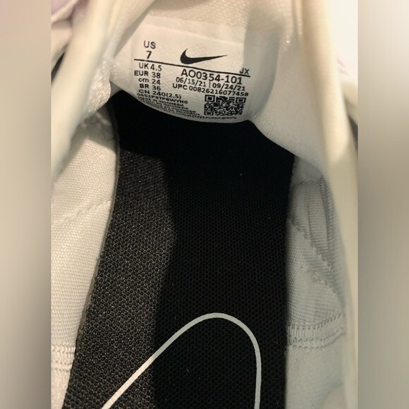 Nike Zoom 2K Sail White (Women's). Size 7. Excellent Condition! - Picture 13 of 15